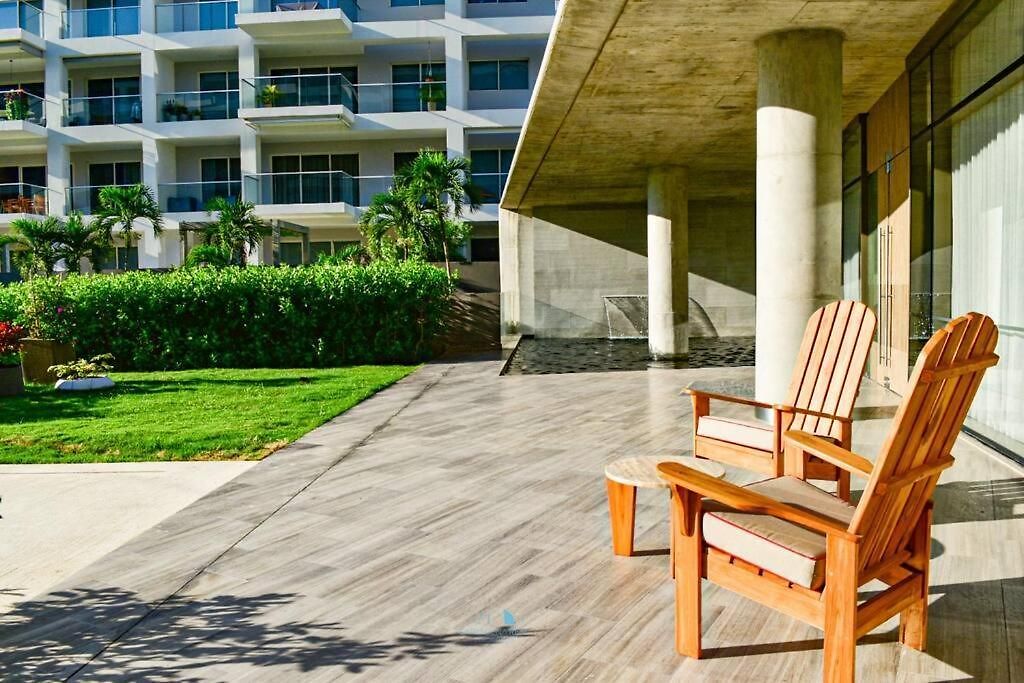 Apartamento Vista Al Mar Lateral Panoramic View,spectacular Building,pools, Morros Zoe Ultimo Piso *