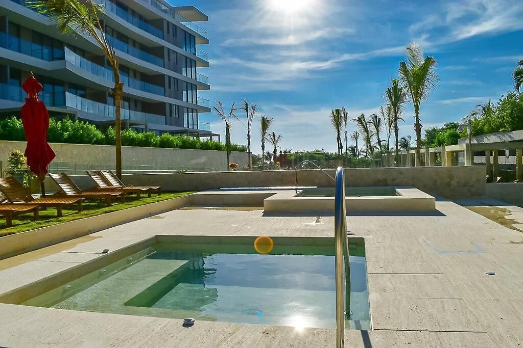 Vista Al Mar Lateral Panoramic View,spectacular Building,pools, Morros Zoe Ultimo Piso *
