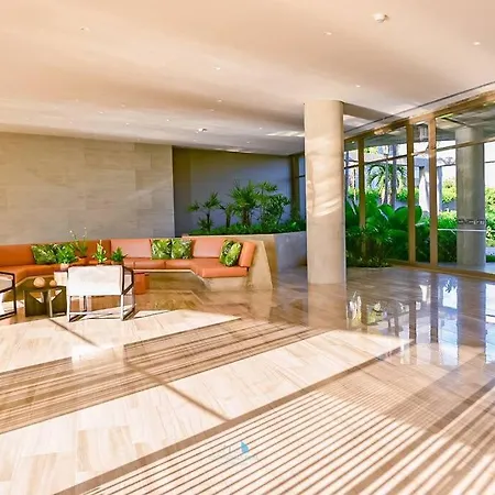 Vista Al Mar Lateral Panoramic View,spectacular Building,pools, Morros Zoe Ultimo Piso Apartamento