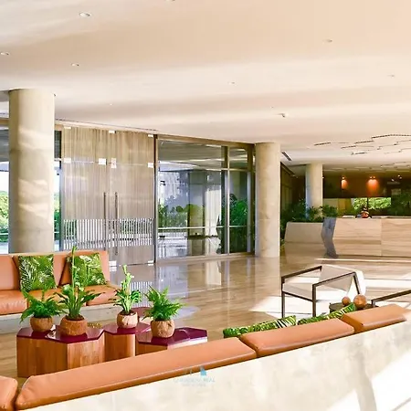 Vista Al Mar Lateral Panoramic View,spectacular Building,pools, Morros Zoe Ultimo Piso