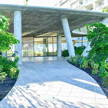 Vista Al Mar Lateral Panoramic View,spectacular Building,pools, Morros Zoe Ultimo Piso *