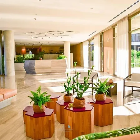 Apartamento Vista Al Mar Lateral Panoramic View,spectacular Building,pools, Morros Zoe Ultimo Piso *