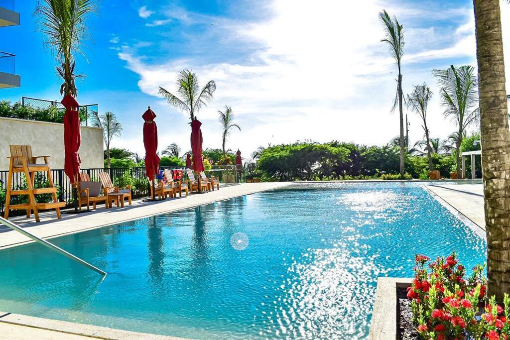 Ocean View Panorama Apartment: Beachfront Luxury With Pools